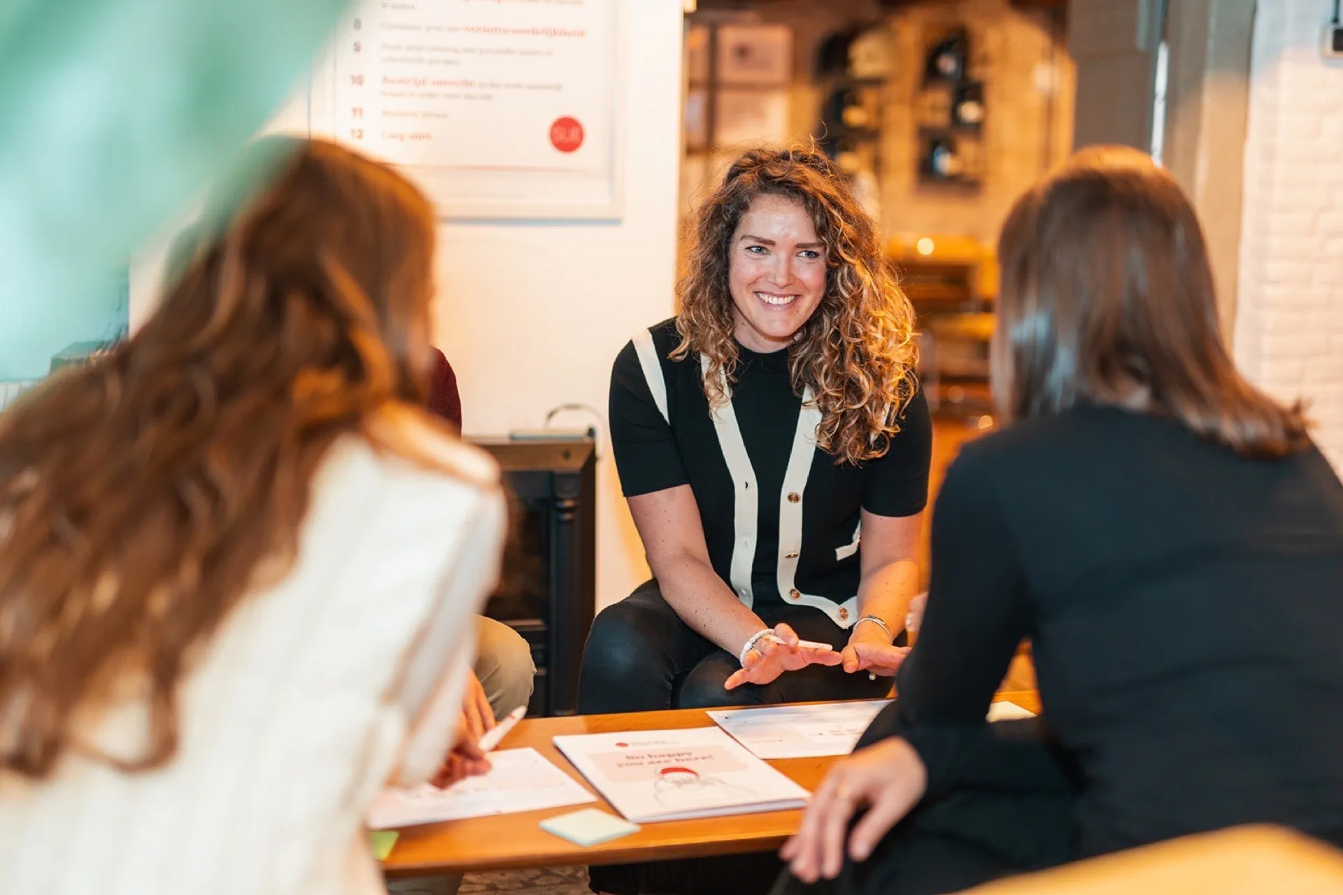 Deelnemers aan het werk